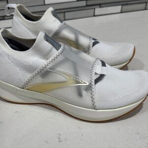 Brooks Women's White and Gray Athletic Shoes